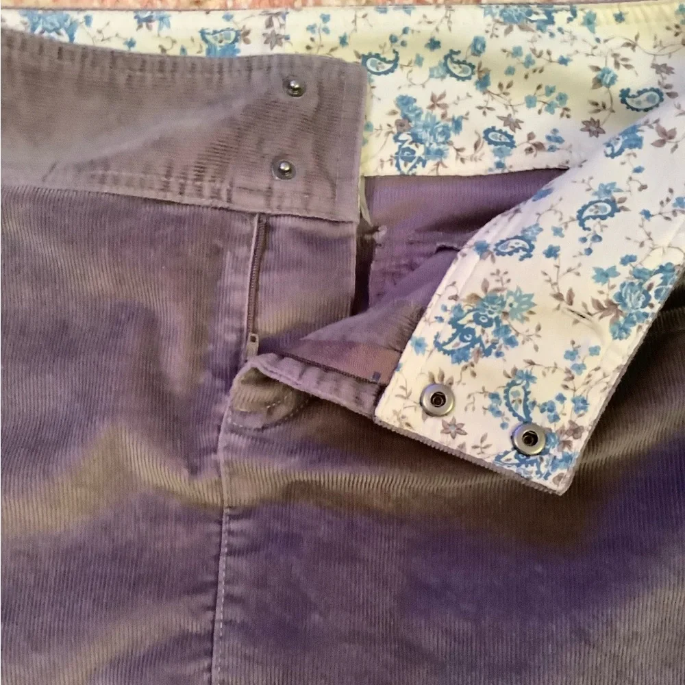 Athleta Vintage Ridge‎ corduroy mini skirt size 8 Lavender
